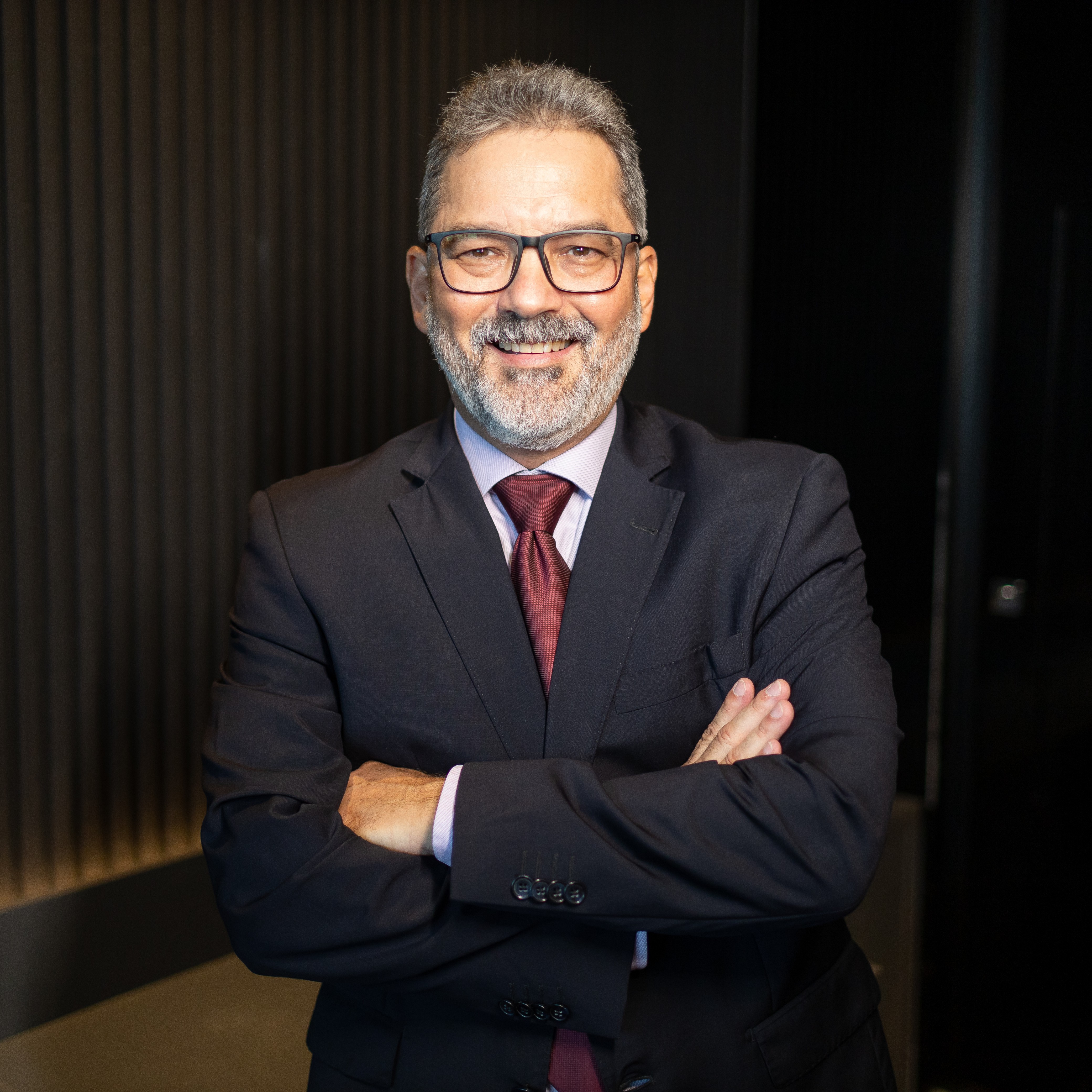 Dr. Carlos Japhet